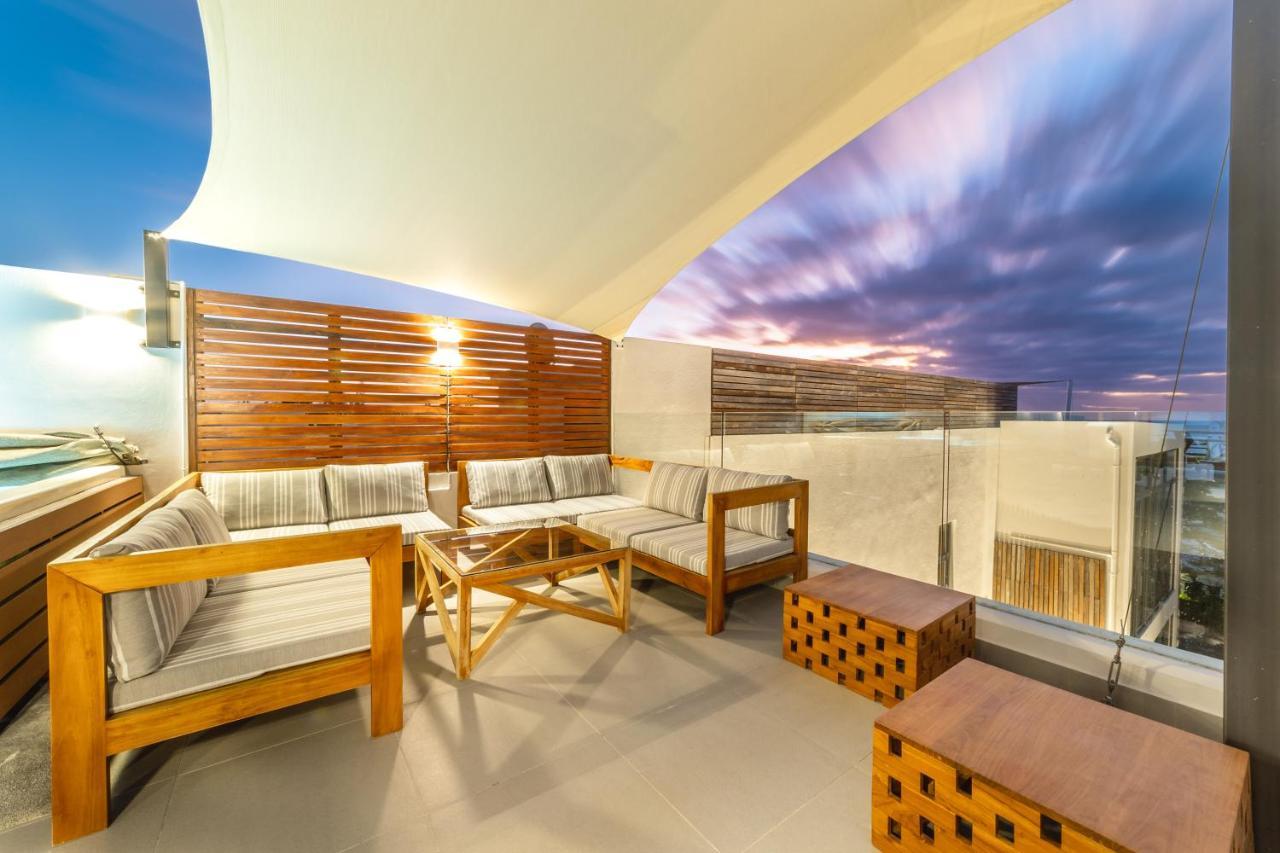 One Bay Residence Unit 15 - Penthouse With Private Roof Top, Jacuzzi And Sea View Grand-Baie Exterior photo