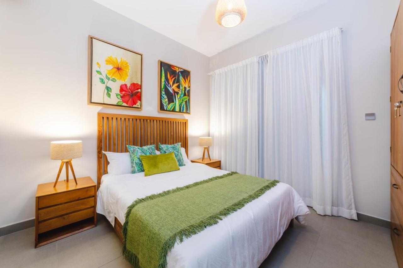 One Bay Residence Unit 15 - Penthouse With Private Roof Top, Jacuzzi And Sea View Grand-Baie Exterior photo
