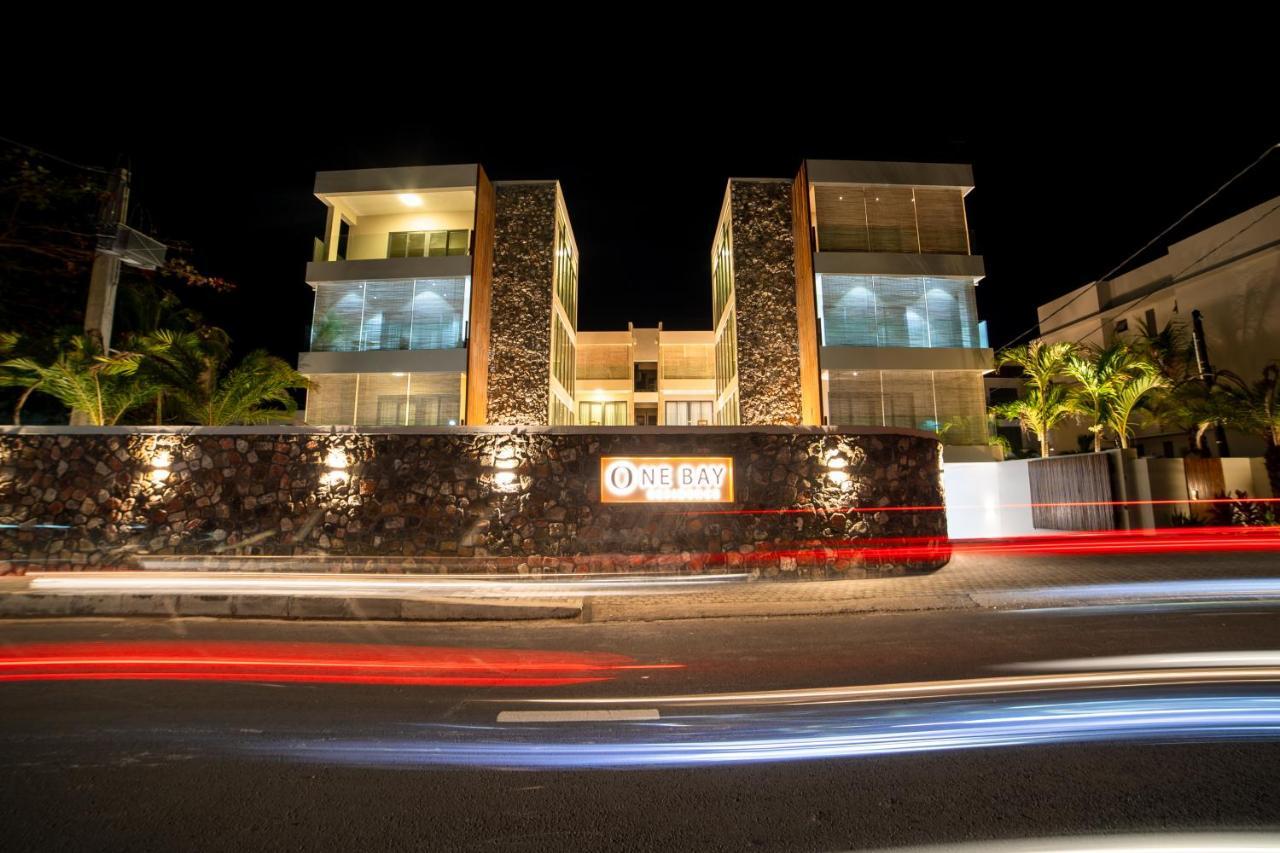 One Bay Residence Unit 15 - Penthouse With Private Roof Top, Jacuzzi And Sea View Grand-Baie Exterior photo