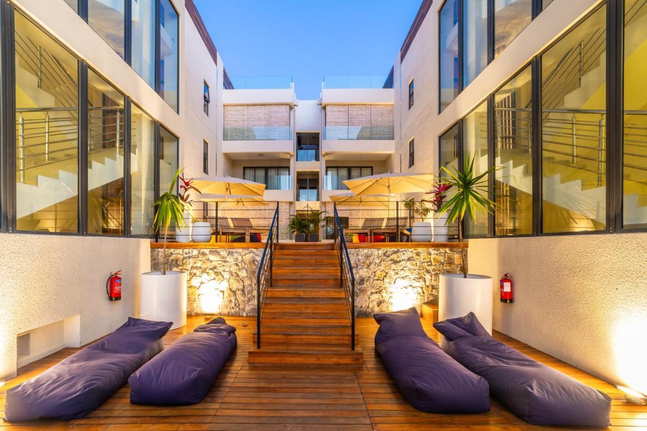 One Bay Residence Unit 15 - Penthouse With Private Roof Top, Jacuzzi And Sea View Grand-Baie Exterior photo
