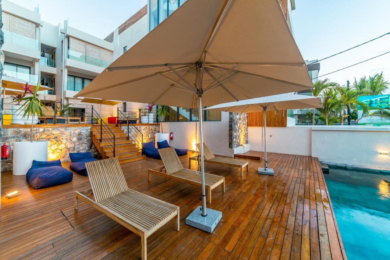 One Bay Residence Unit 15 - Penthouse With Private Roof Top, Jacuzzi And Sea View Grand-Baie Exterior photo