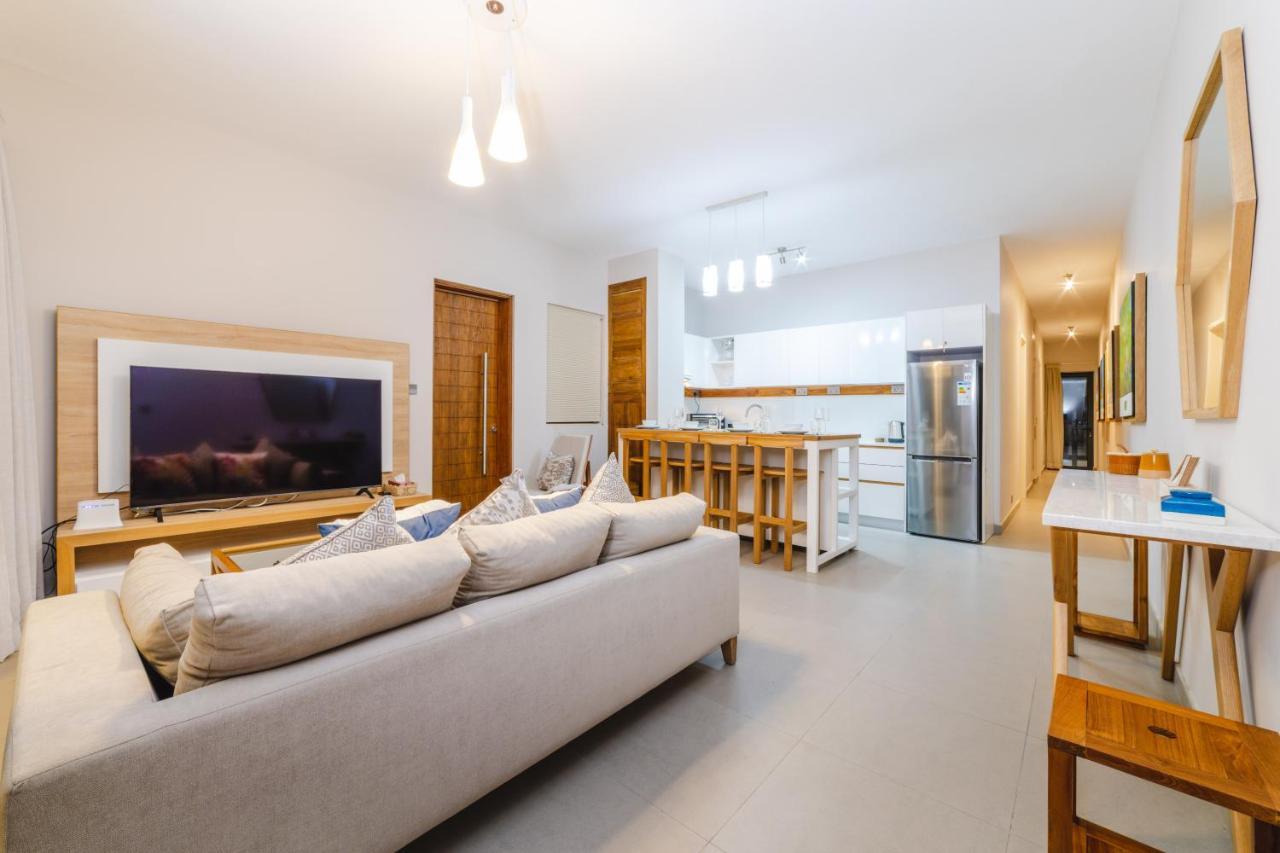 One Bay Residence Unit 15 - Penthouse With Private Roof Top, Jacuzzi And Sea View Grand-Baie Exterior photo