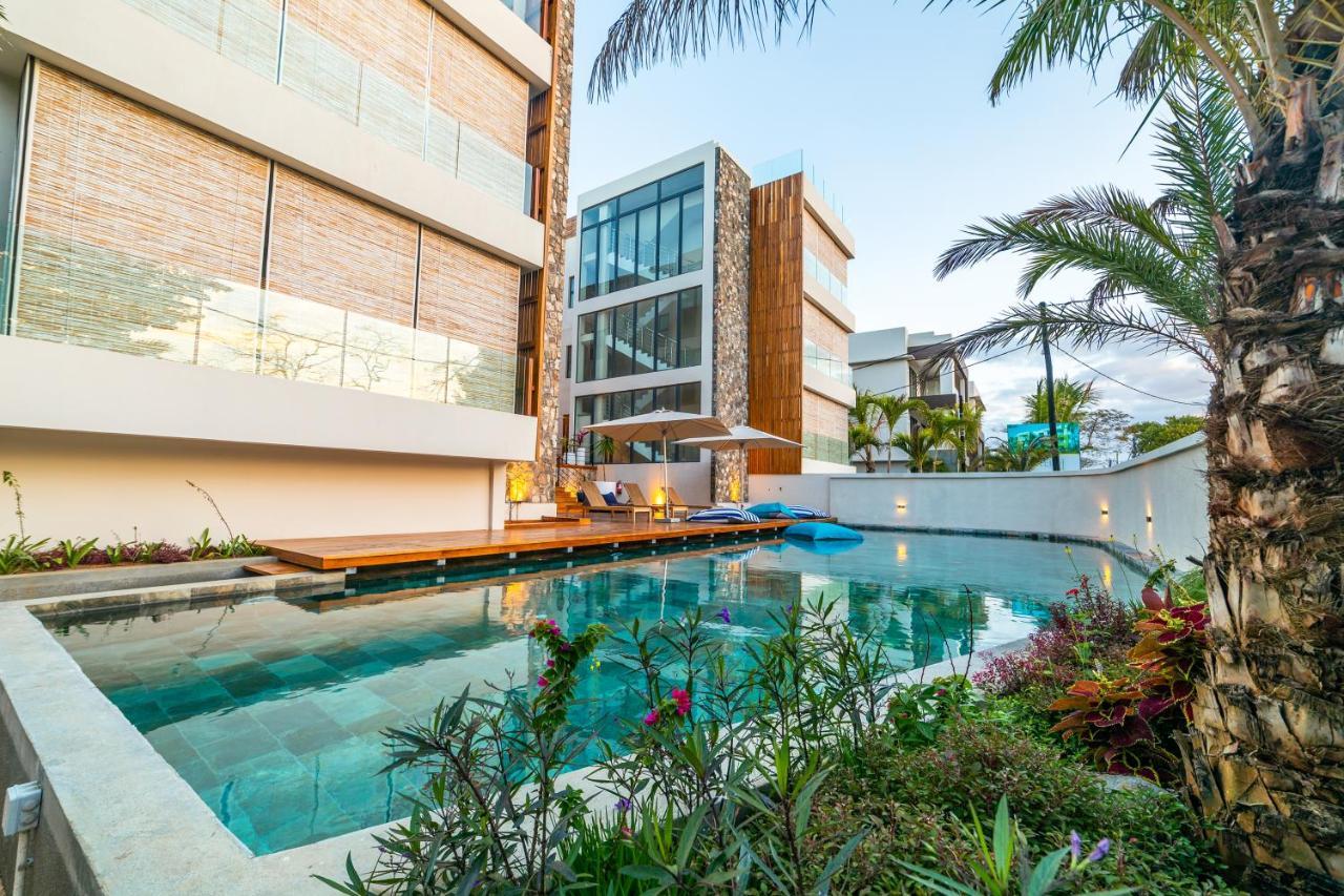 One Bay Residence Unit 15 - Penthouse With Private Roof Top, Jacuzzi And Sea View Grand-Baie Exterior photo